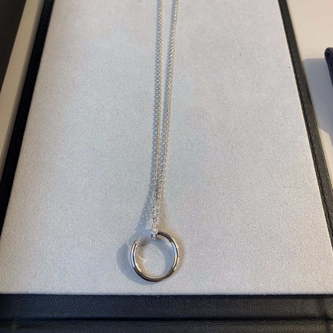 GlowJUSTE NECKLACE SILVER