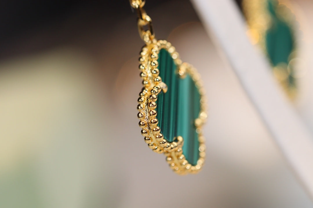 ¡®Glow¡¯CLOVER EARRINGS GOLD MALACHITE DIAMOND 3 MOTIF