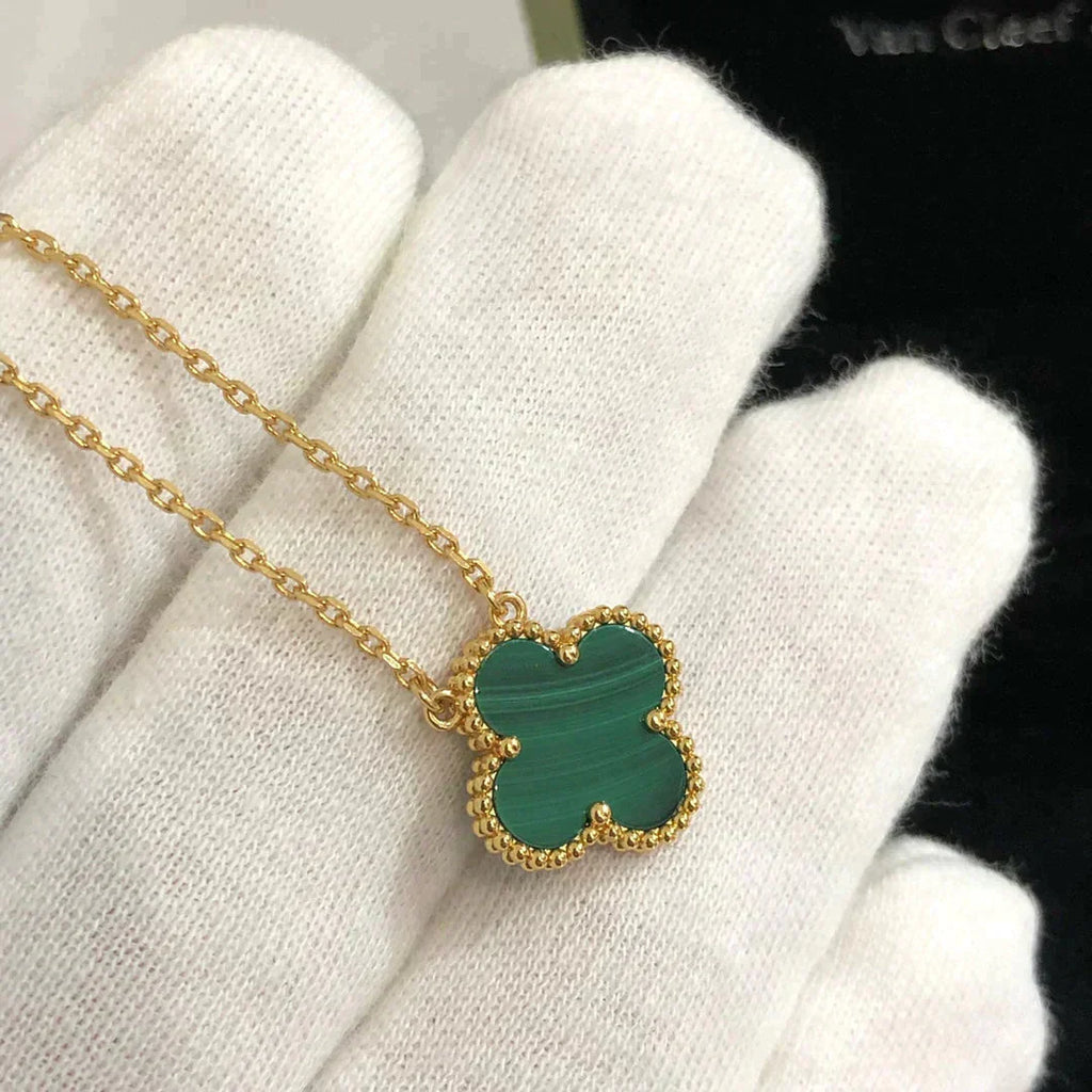 ¡®Glow¡¯CLOVER 15MM MALACHITE SINGLE FLOWER  NECKLACE