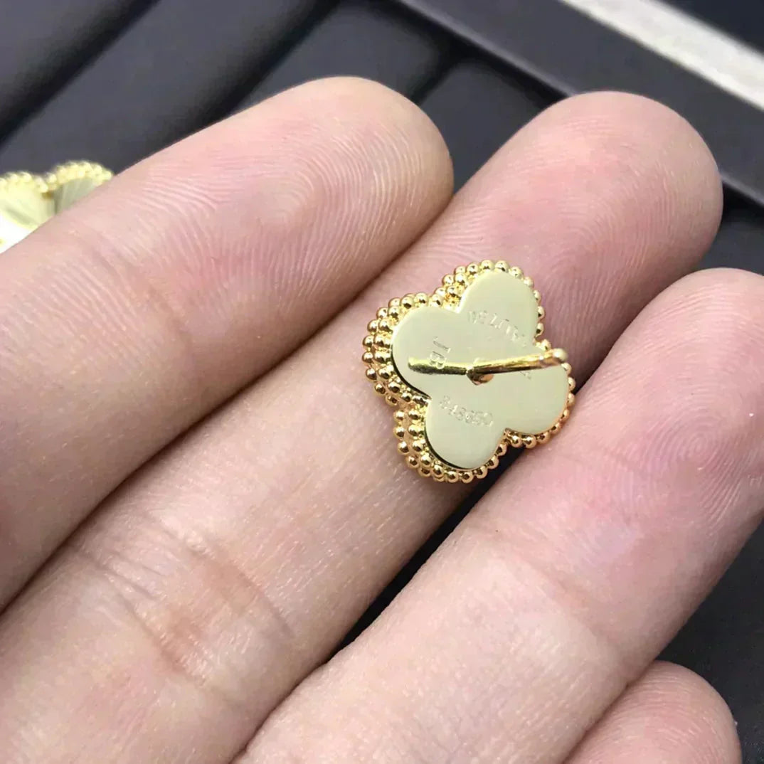 ¡®Glow¡¯CLOVER MINI 9.5MM LASER EARRINGS