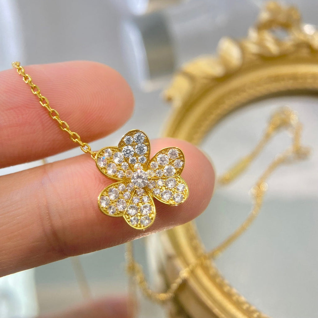 ¡®Glow¡¯FLOWER DIAMOND NECKLACE
