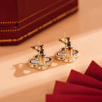 ¡®Glow¡¯CLOVER MEDIUM 1 MOTIFS  WHITE MOP STUD EARRINGS
