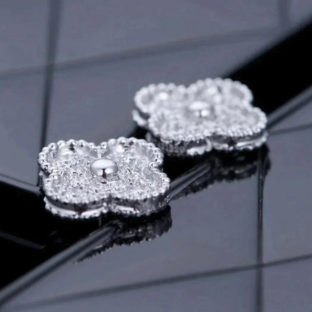 ¡®Glow¡¯CLOVER 1 MOTIFS DIAMOND STUD EARRINGS SILVER