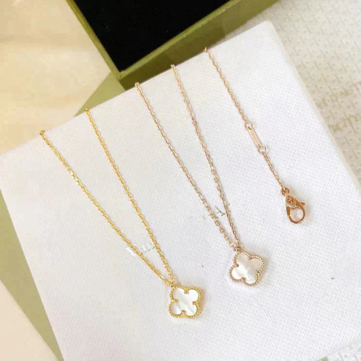 ¡®Glow¡¯CLOVER MINI 9.5MM WHITE MOTHER-OF-PEARL NECKLACE