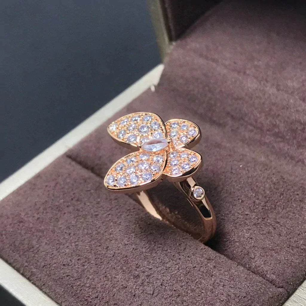 ¡®Glow¡¯BUTTERFLY PINK GOLD DIAMOND RING