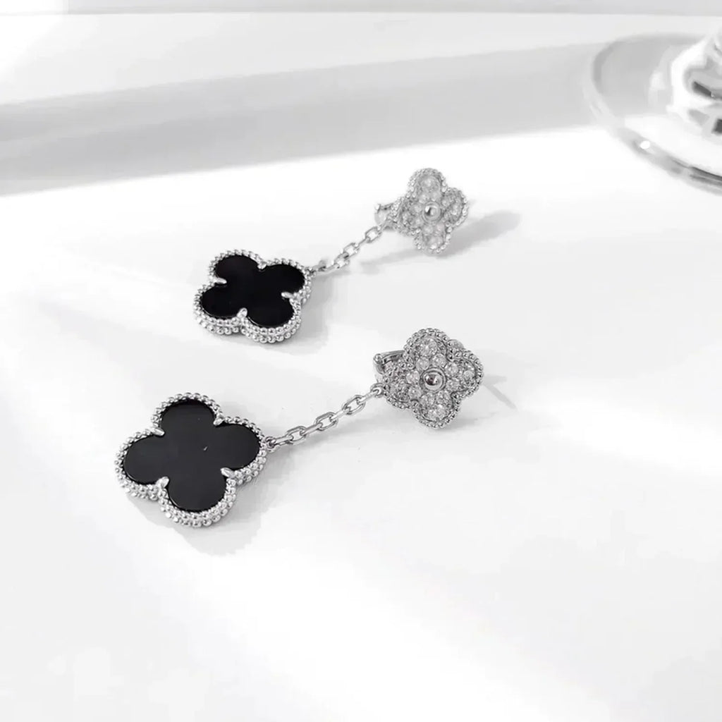 ¡®Glow¡¯CLOVER 2 MOTIFS  DIAMOND ONYX EARRINGS SILVER