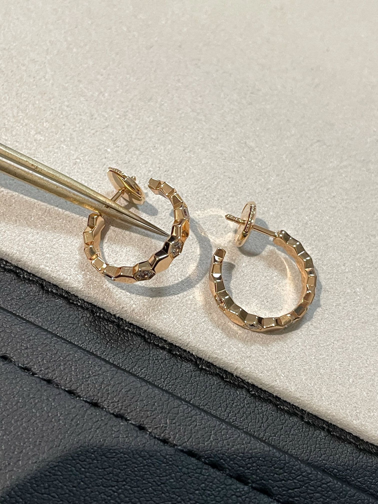 GlowBEE LOVE Earrings GOLD DIAMOND