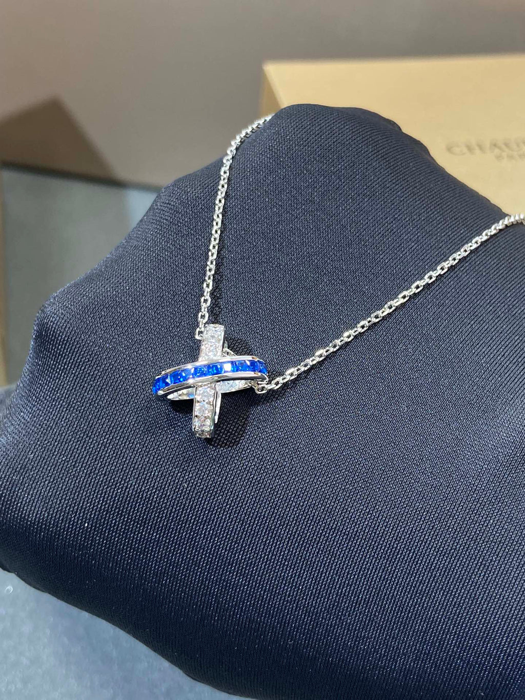 GlowLIENS DIAMOND SILVER NECKLACE