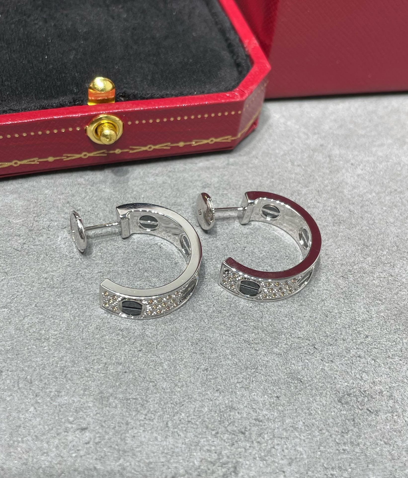 GlowLOVE CERAMIC DIAMOND PAVED SILVER EARRINGS