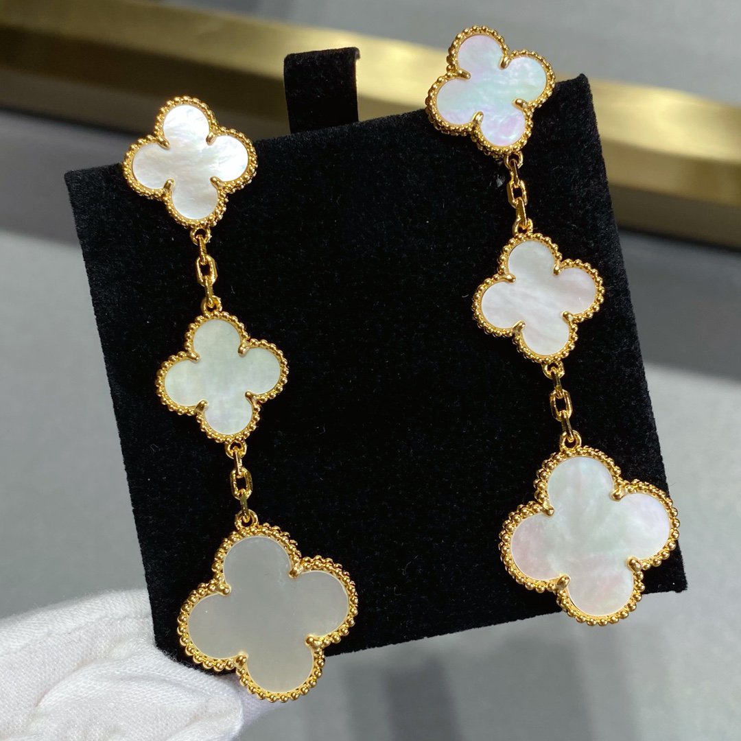 ¡®Glow¡¯CLOVER MOP 3 MOTIFS GOLD EARRINGS