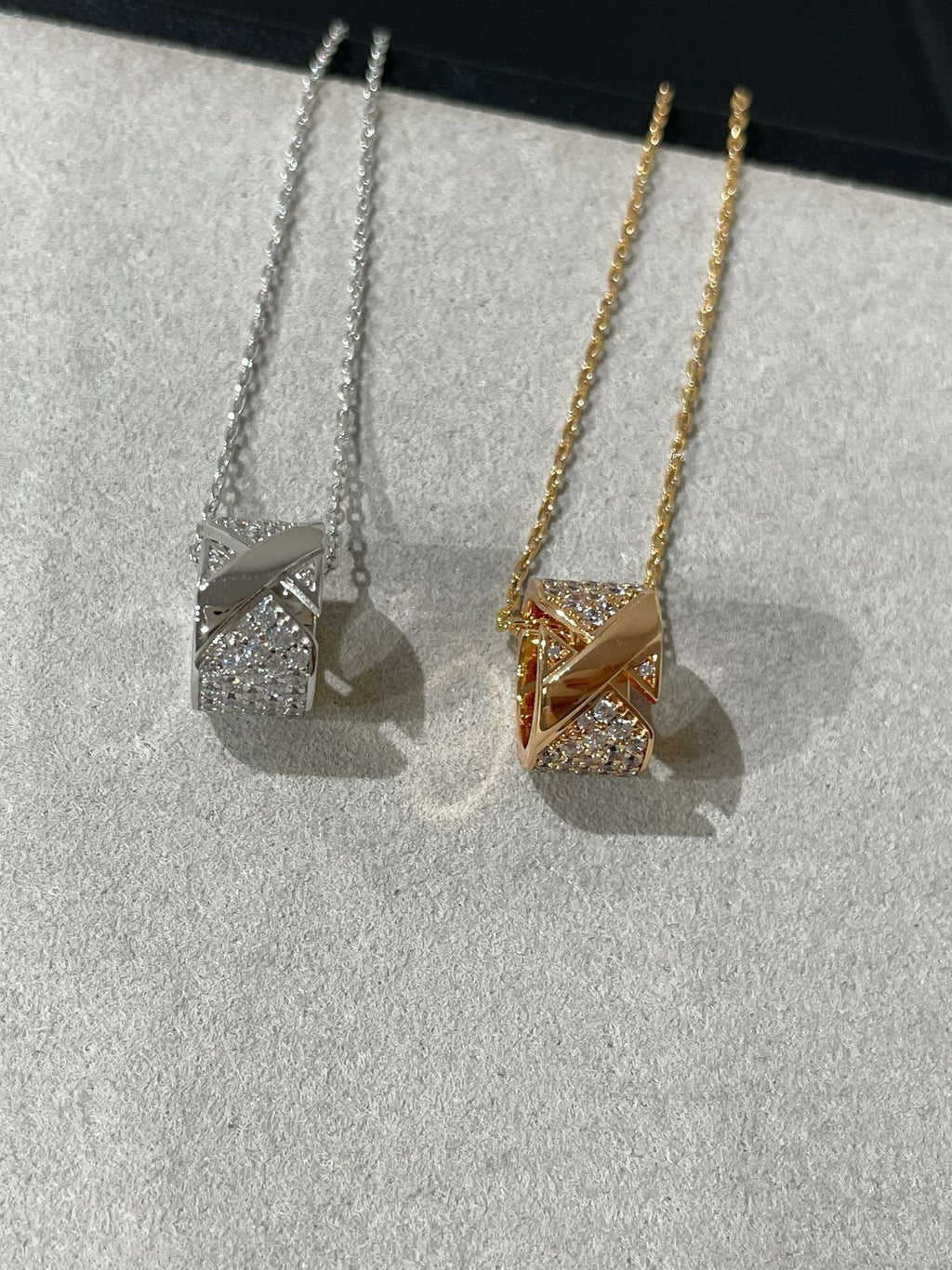 GlowLIENS EVIDENCE DIAMOND PAVED NECKLACE