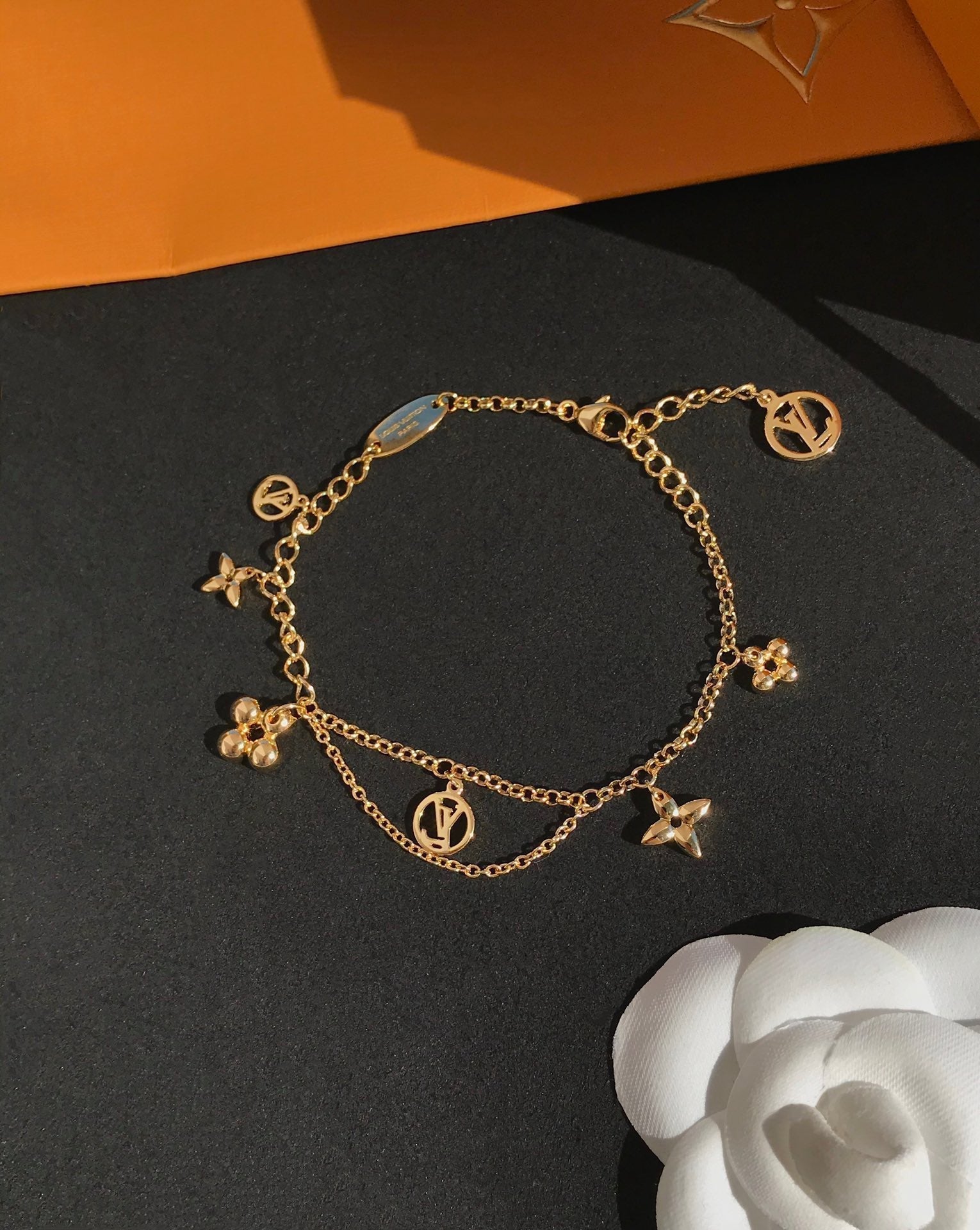 GlowBLOOMING PINK GOLD MOP BRACELET