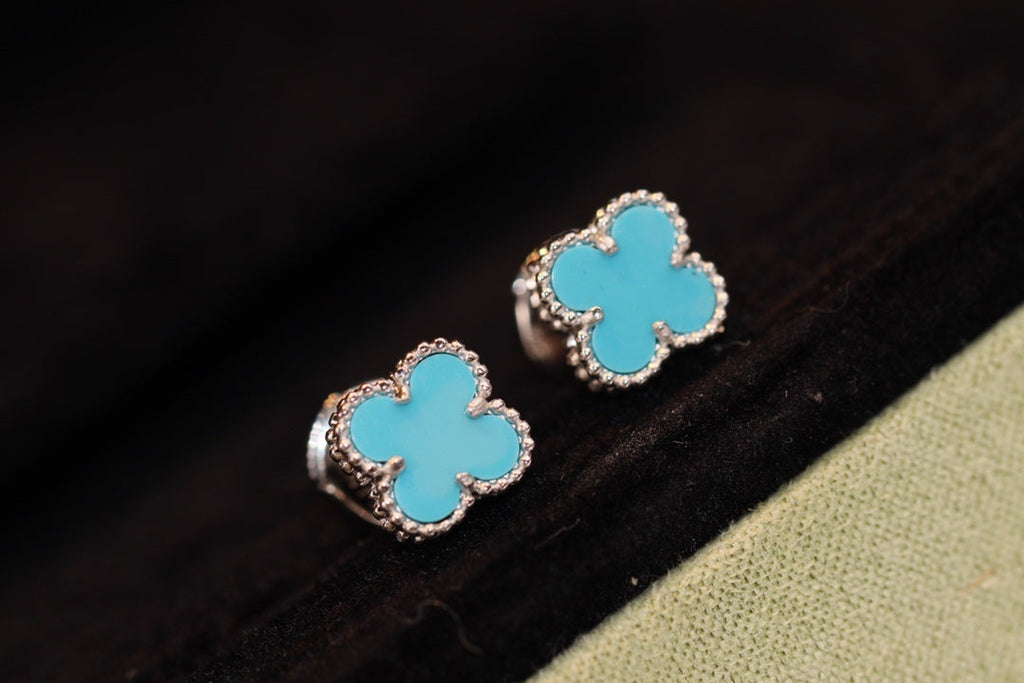 ¡®Glow¡¯CLOVER MINI TURQUOISE SILVER STUD EARRINGS