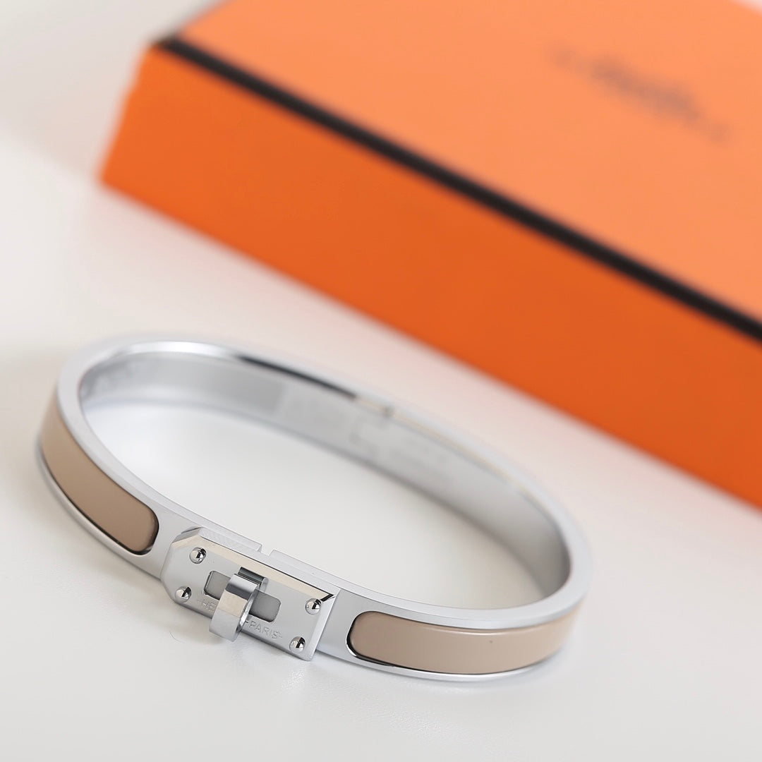 GlowHM KELLY GREY BRACELET