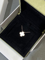 ¡®Glow¡¯CLOVER MEDIUM SILVER WHITE MOP NECKLACE