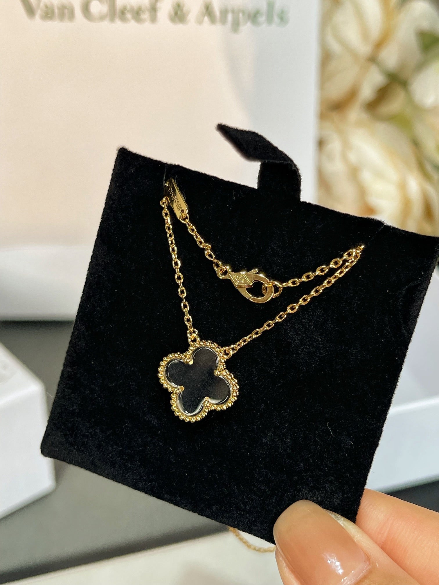 ¡®Glow¡¯CLOVER ROCK CRYSTAL ROSE GOLD NECKLACE