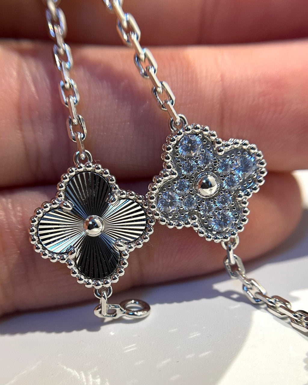 [Glow Jewelry] CLOVER 5 MOTIF LASER BRACELET COLLECTION