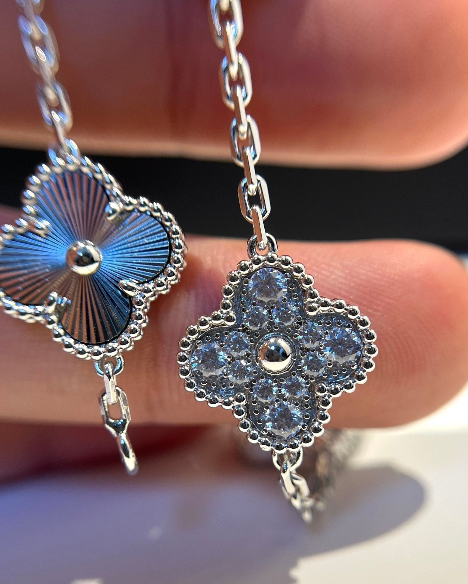 [Glow Jewelry] CLOVER 5 MOTIF LASER BRACELET COLLECTION