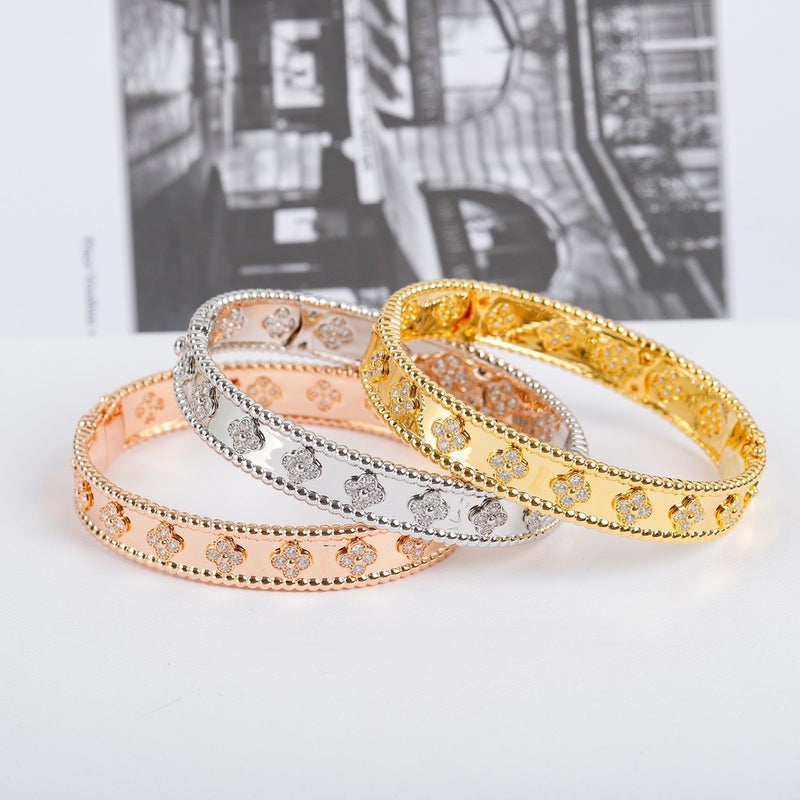 ¡®Glow¡¯CLOVER BRACELET 8MM DIAMONDS