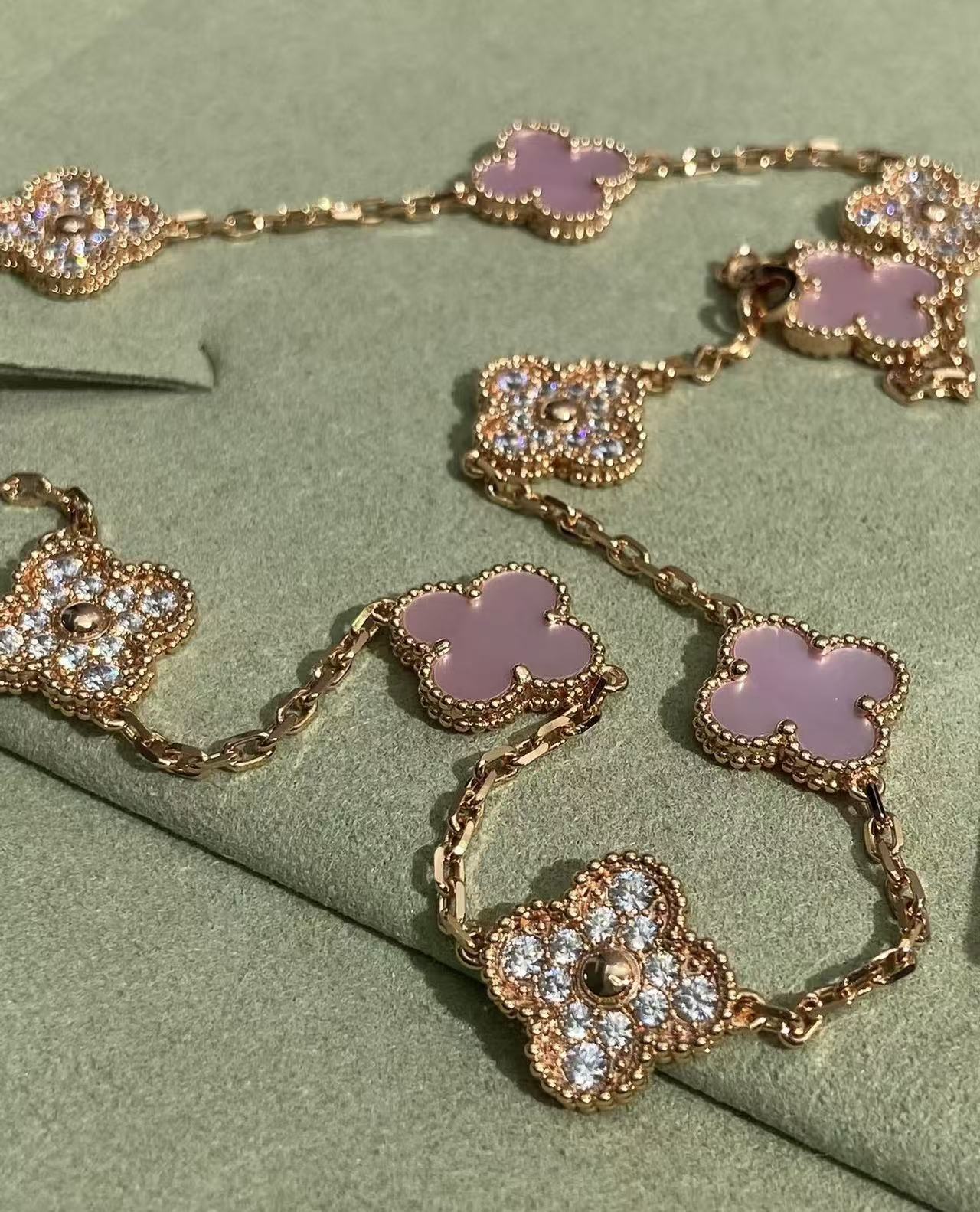 ¡®Glow¡¯CLOVER 10 MOTIFS TIGER EYE NECKLACE pink