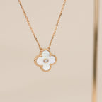 ¡®Glow¡¯CLOVER 15MM DIAMOND WHITE FRITILLARIA NECKLACE