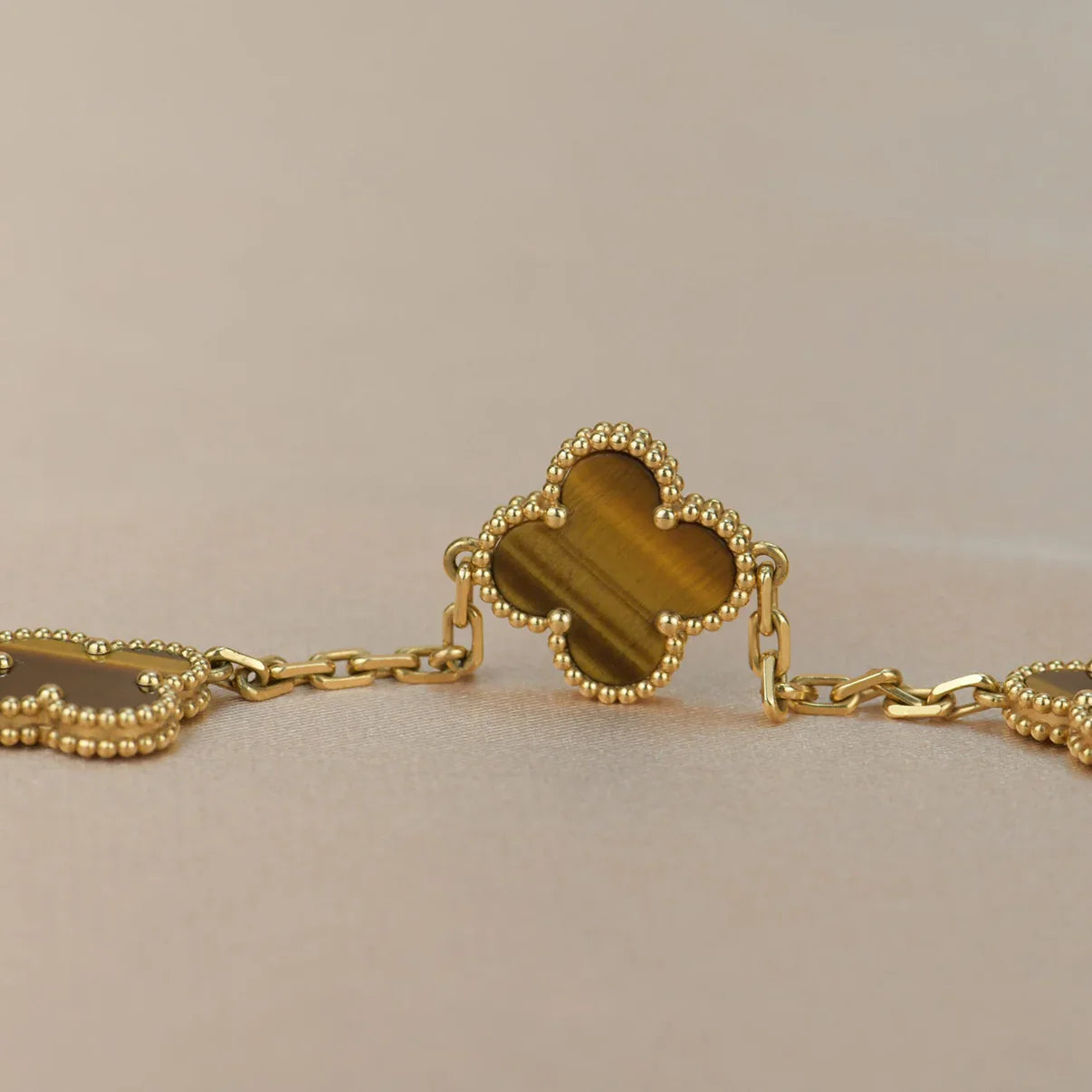[Glow Jewelry] CLOVER 5 MOTIFS TIGER EYE BRACELET COLLECTION