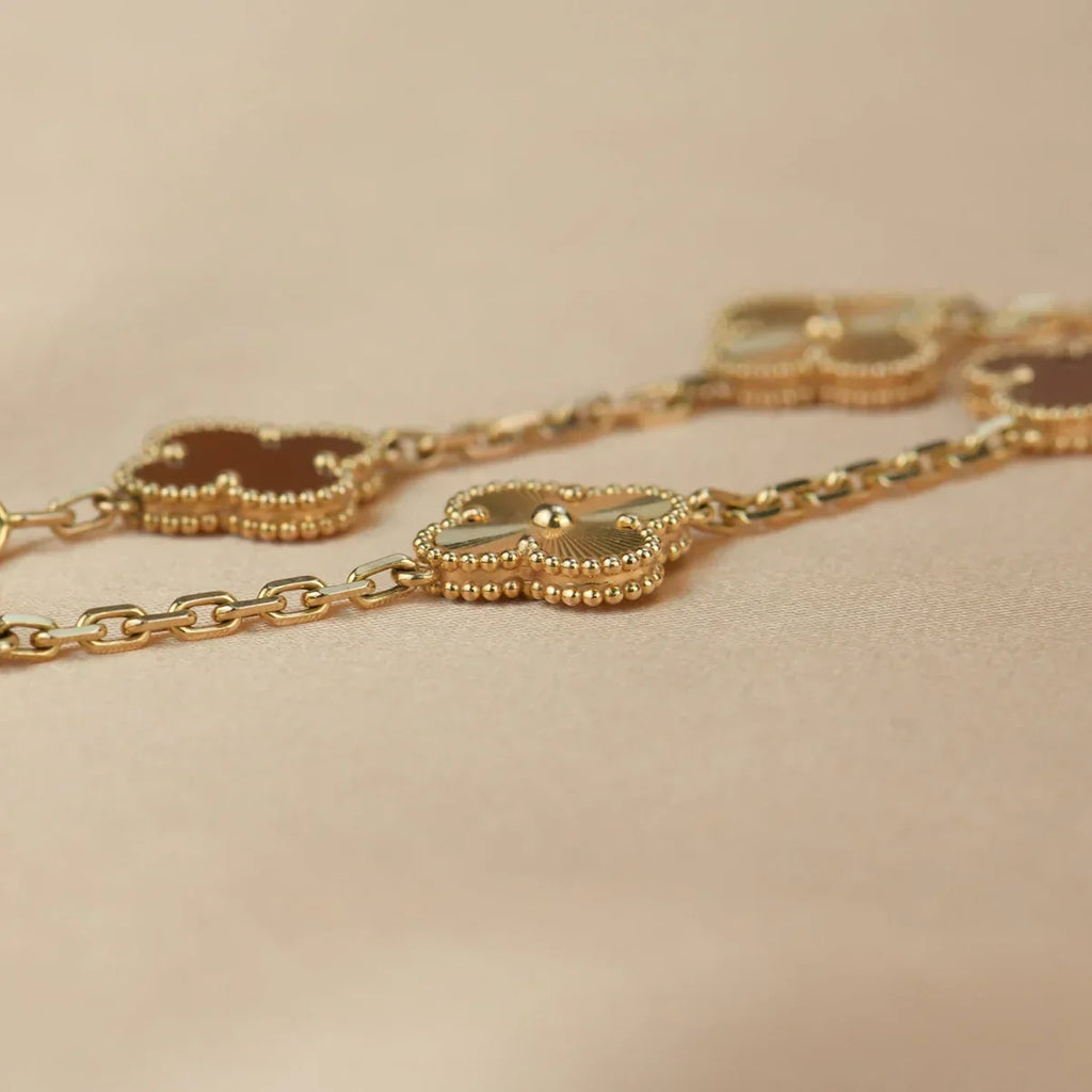 [Glow]New  CLOVER 5 MOTIF RED CORNELIAN BRACELET COLLECTION