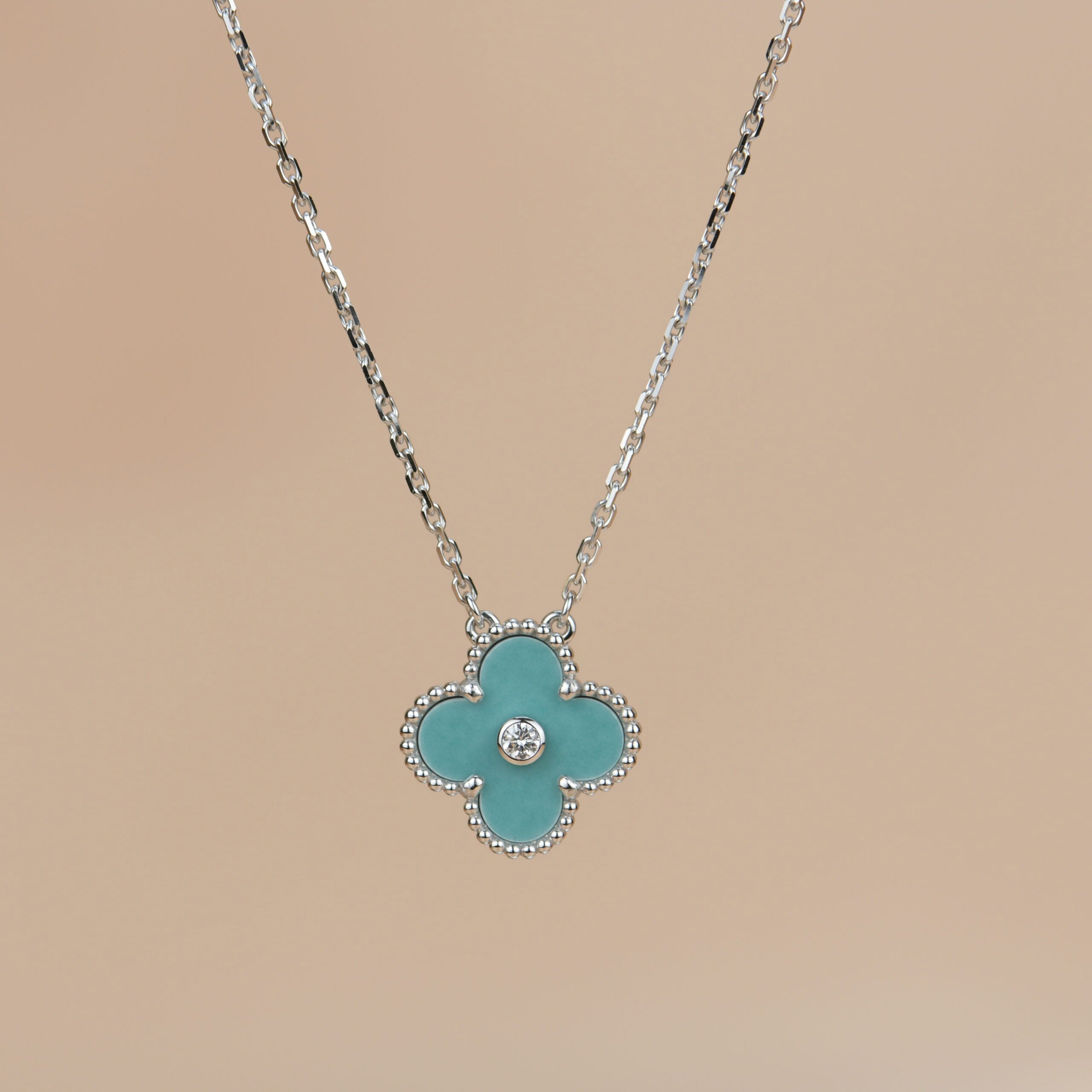 ¡®Glow¡¯CLOVER 15MM DIAMOND SVRES PORCELAIN  NECKLACE SILVER
