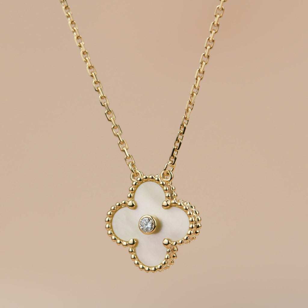 ¡®Glow¡¯CLOVER 15MM DIAMOND GOLD MOTHER OF PEARL NECKLACE