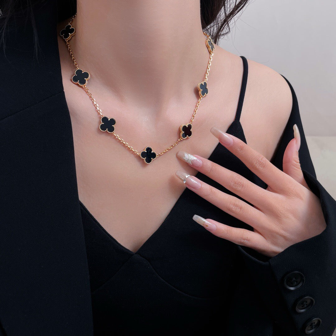 ¡®Glow¡¯CLOVER 10 MOTIFS ONYX NECKLACE
