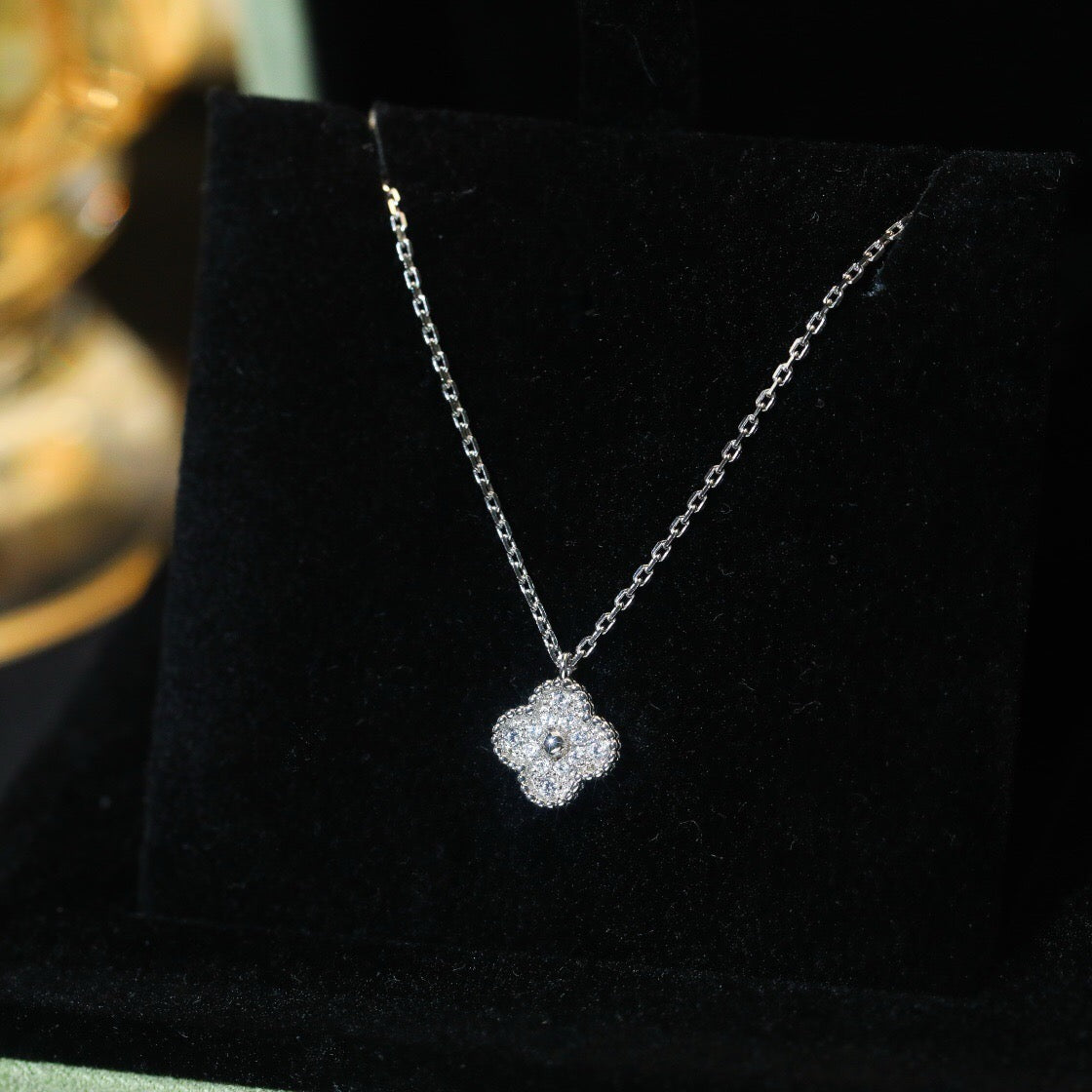 ¡®Glow¡¯CLOVER MINI 9.5MM PENDANT DIAMOND NECKLACE