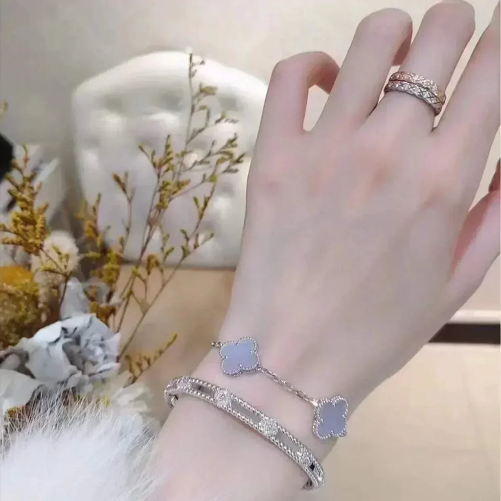 [Glow Jewelry] CLOVER 5 MOTIF PURPLE CHALCEDONY BRACELET COLLECTION