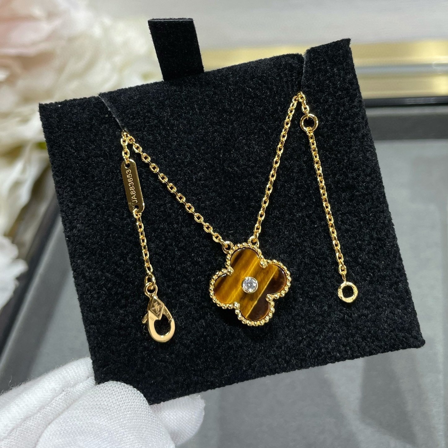 ¡®Glow¡¯CLOVER 15MM DIAMOND AND YELLOW TIGER'S EYE AGATE necklace