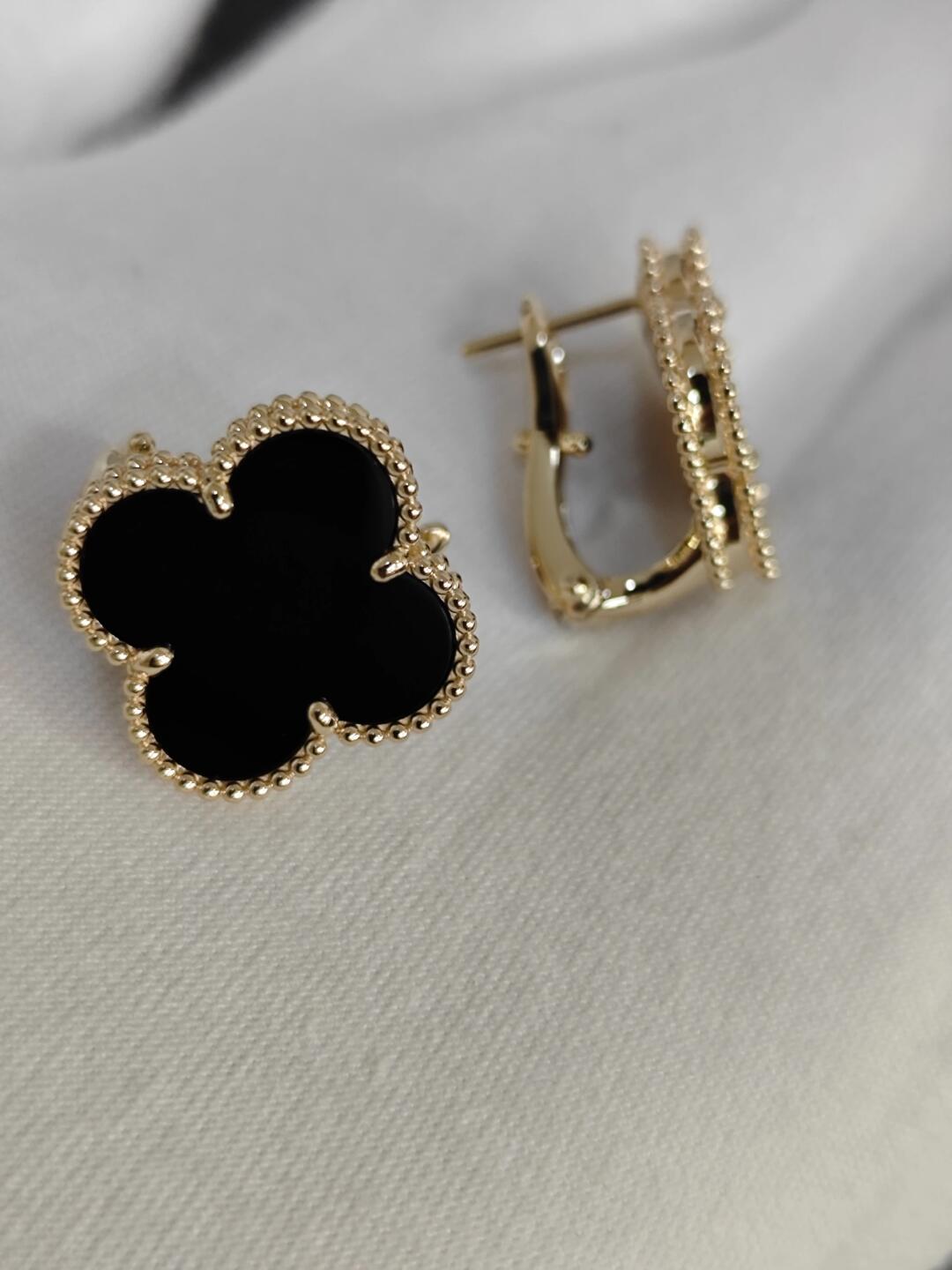 [Glow]CLOVER 20MM BLACK MOP EARRINGS