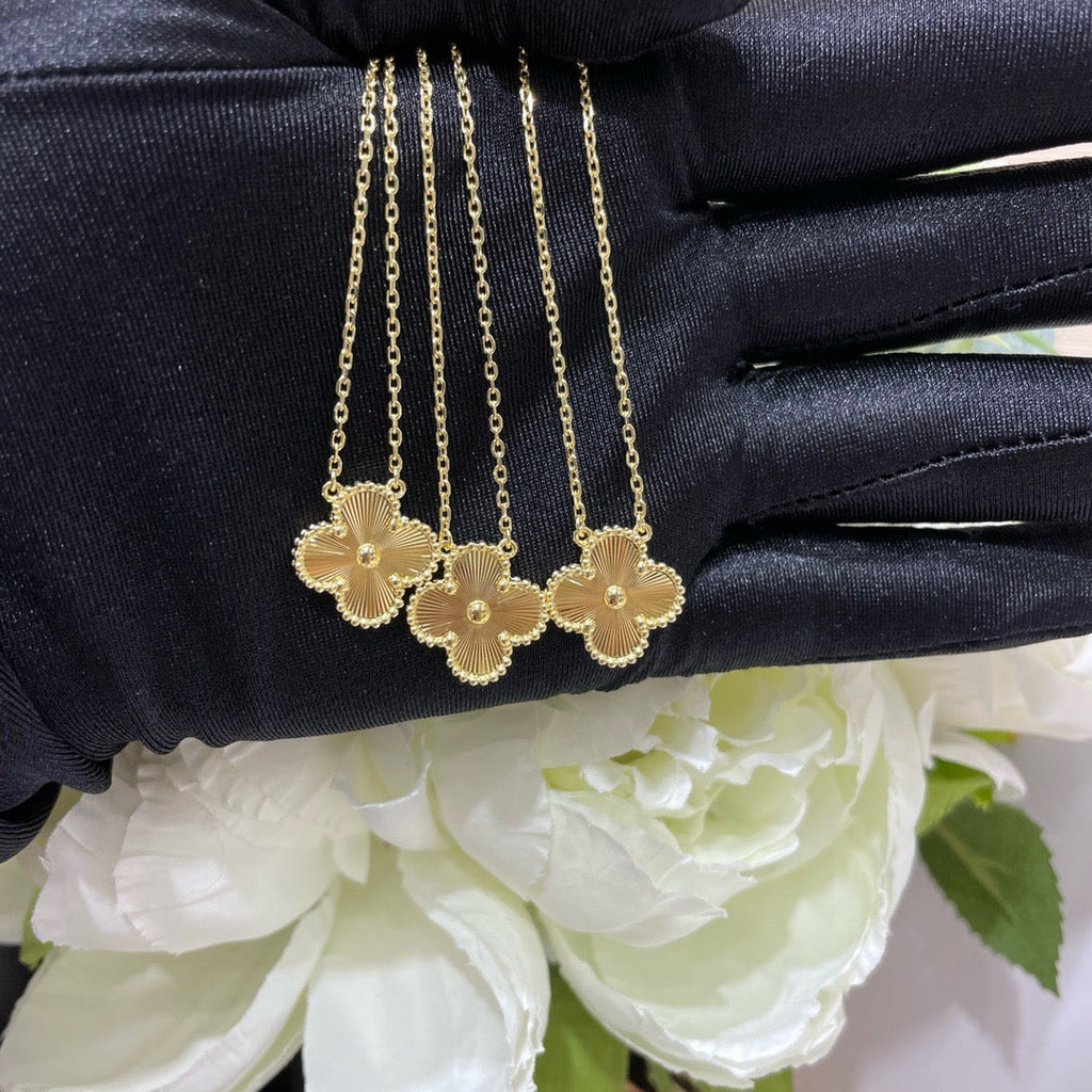 ¡®Glow¡¯CLOVER 15MM LASER NECKLACE
