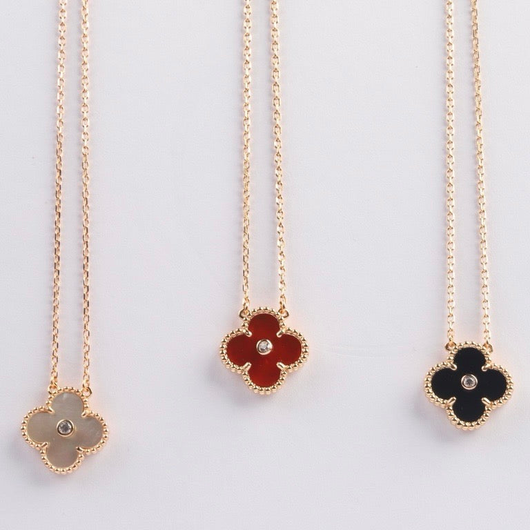 ¡®Glow¡¯CLOVER 15MM DIAMOND CARNELIAN NECKLACE