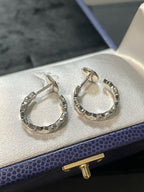 GlowBEE LOVE Earrings Silver