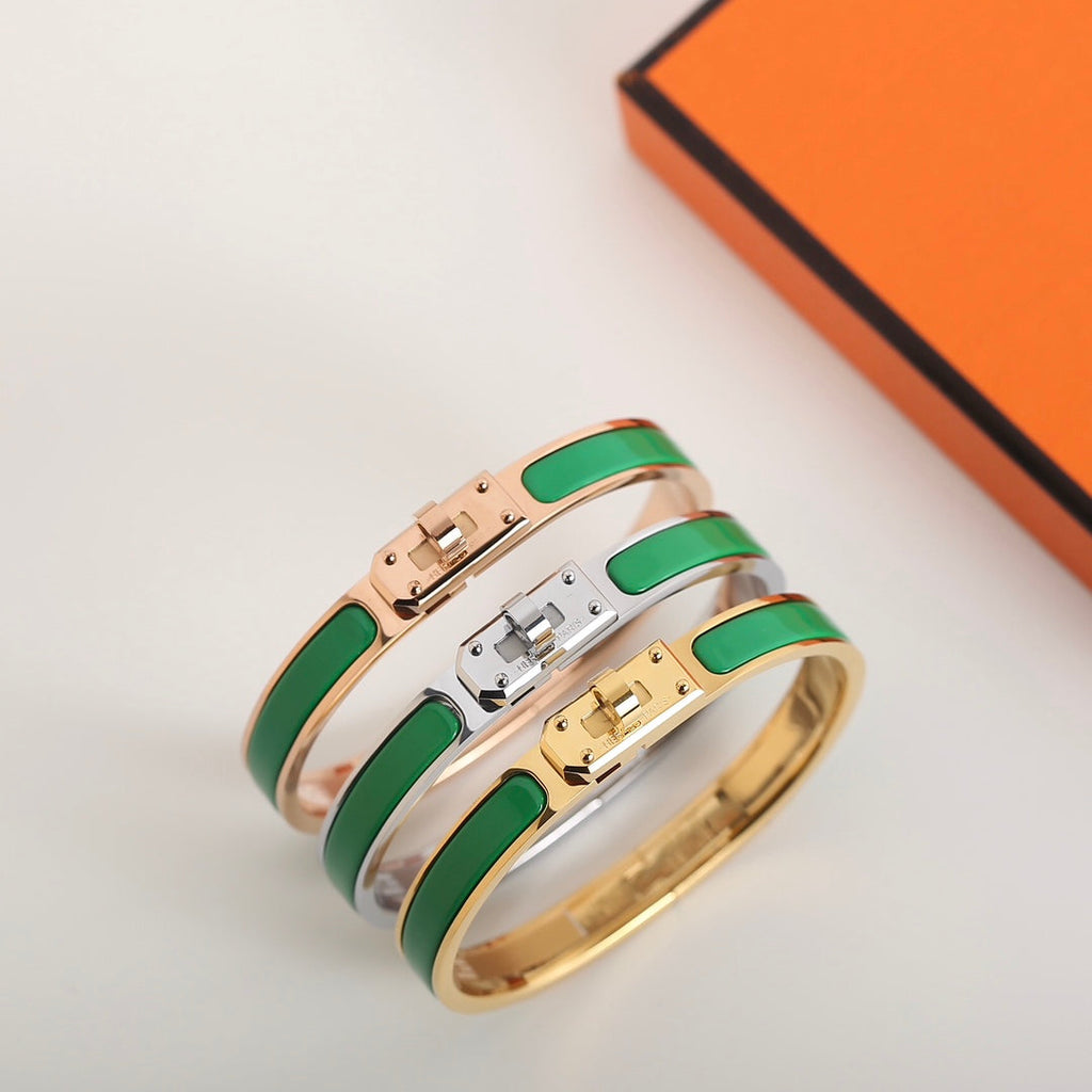 GlowHM KELLY GREEN BRACELET