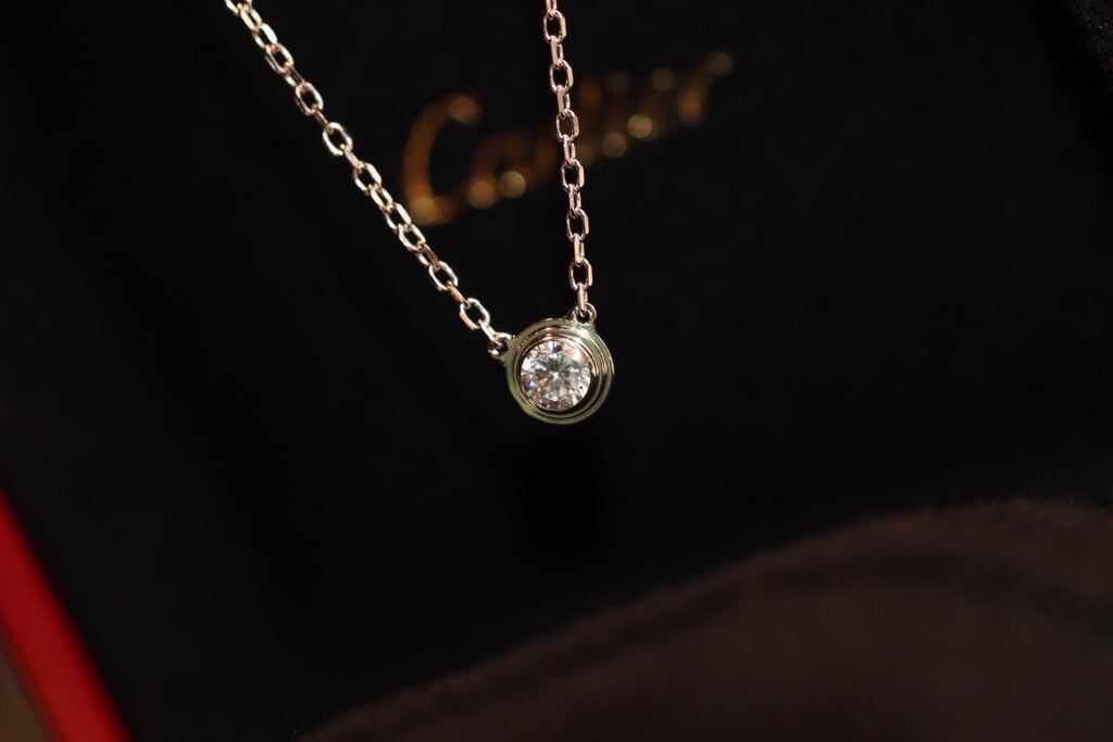 GlowDAMOUR DIAMOND NECKLACE