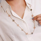 ¡®Glow¡¯CLOVER 20 MOTIFS DARK MOP DIAMOND  NECKLACE
