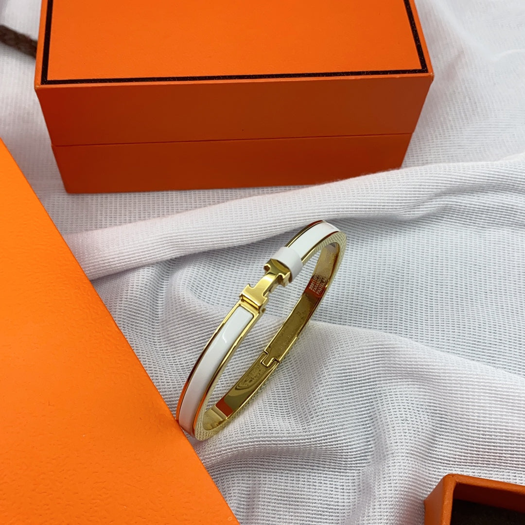 GlowCLASSIC HM CLIC WHITE 8MM ENAMEL BRACELET