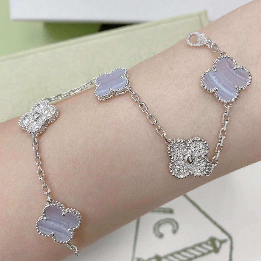 [Glow Jewelry] CLOVER 5 MOTIF PURPLE CHALCEDONY BRACELET COLLECTION