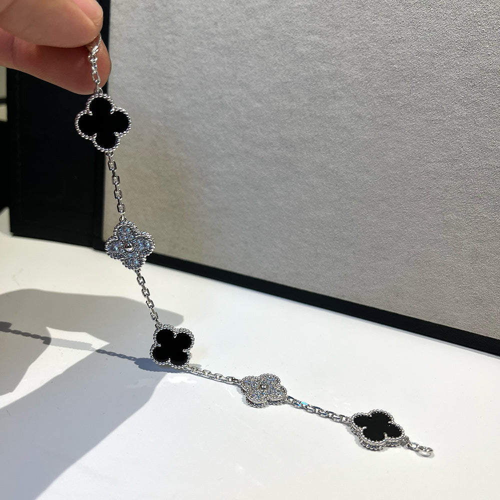 [Glow Jewelry] CLOVER 5 MOTIF ONYXS BRACELET COLLECTION