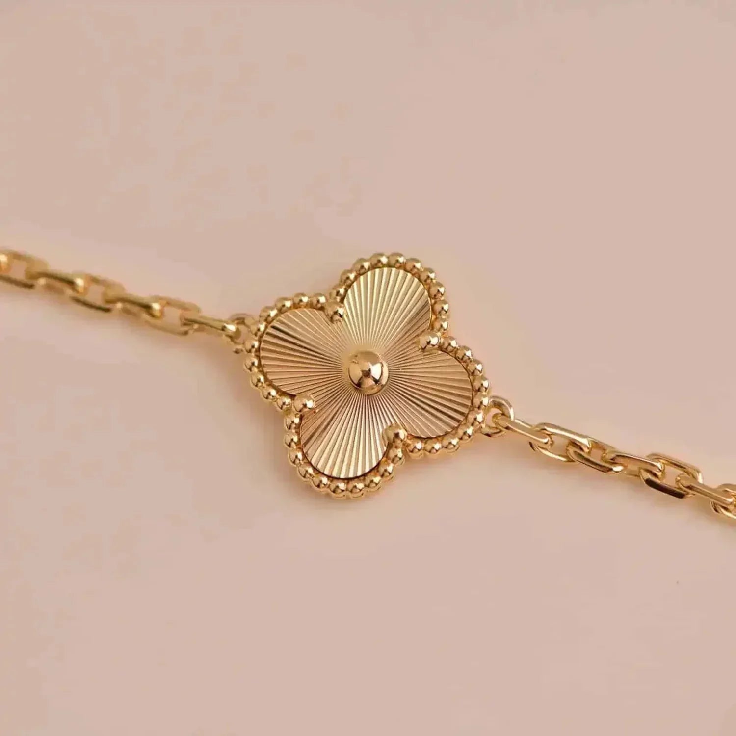 [Glow Jewelry] CLOVER 5 MOTIF LASER BRACELET COLLECTION