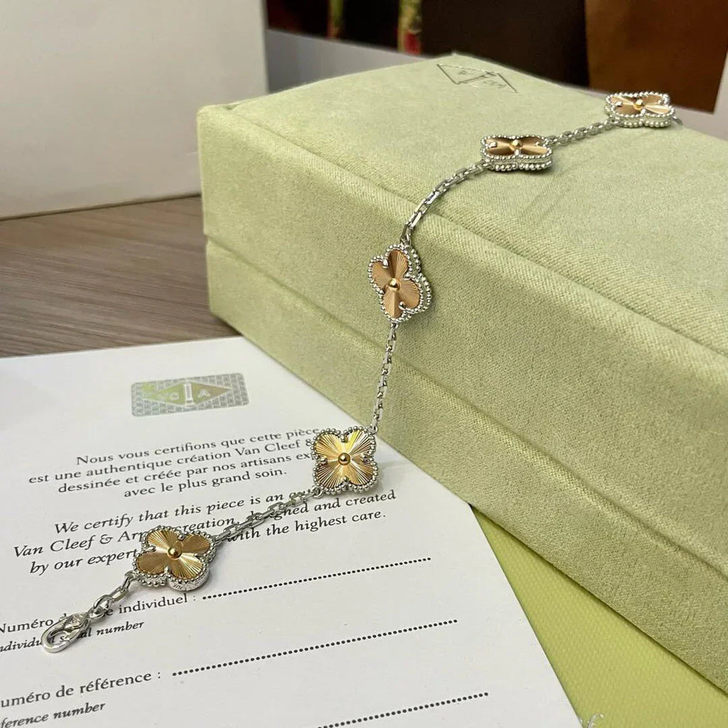 [Glow]New  CLOVER 5 MOTIF LASER BRACELET COLLECTION