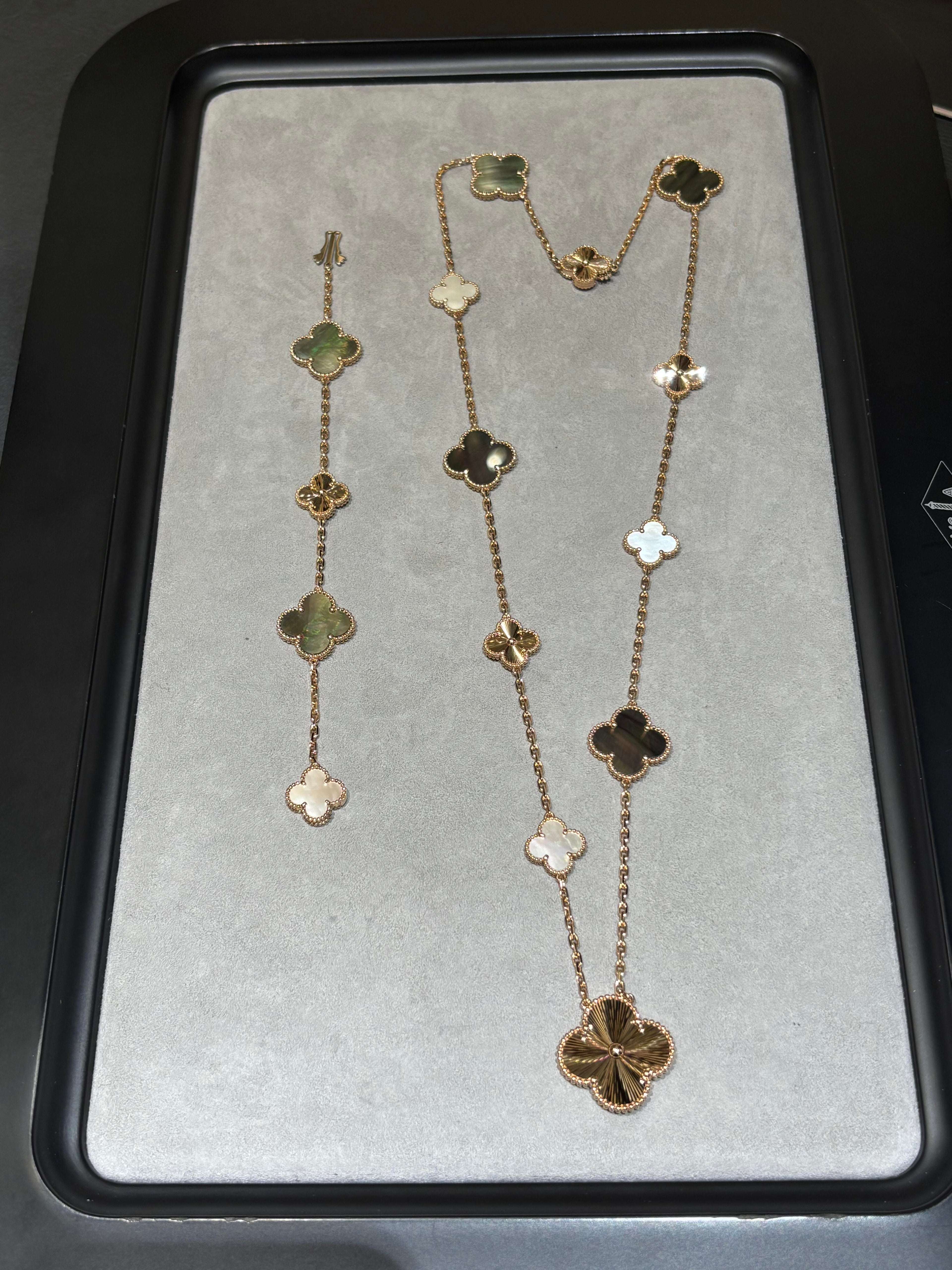[¡®Glow¡¯] 25 NEW CLOVER 15 MOTIFS GRAY MOTHER-OF-PEARL