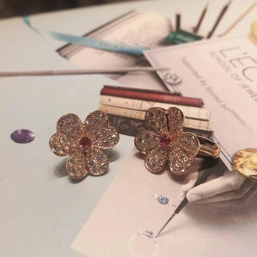 ¡®Glow¡¯FRIVOLE PINK GOLD FLOWER DIAMOND EARRINGS