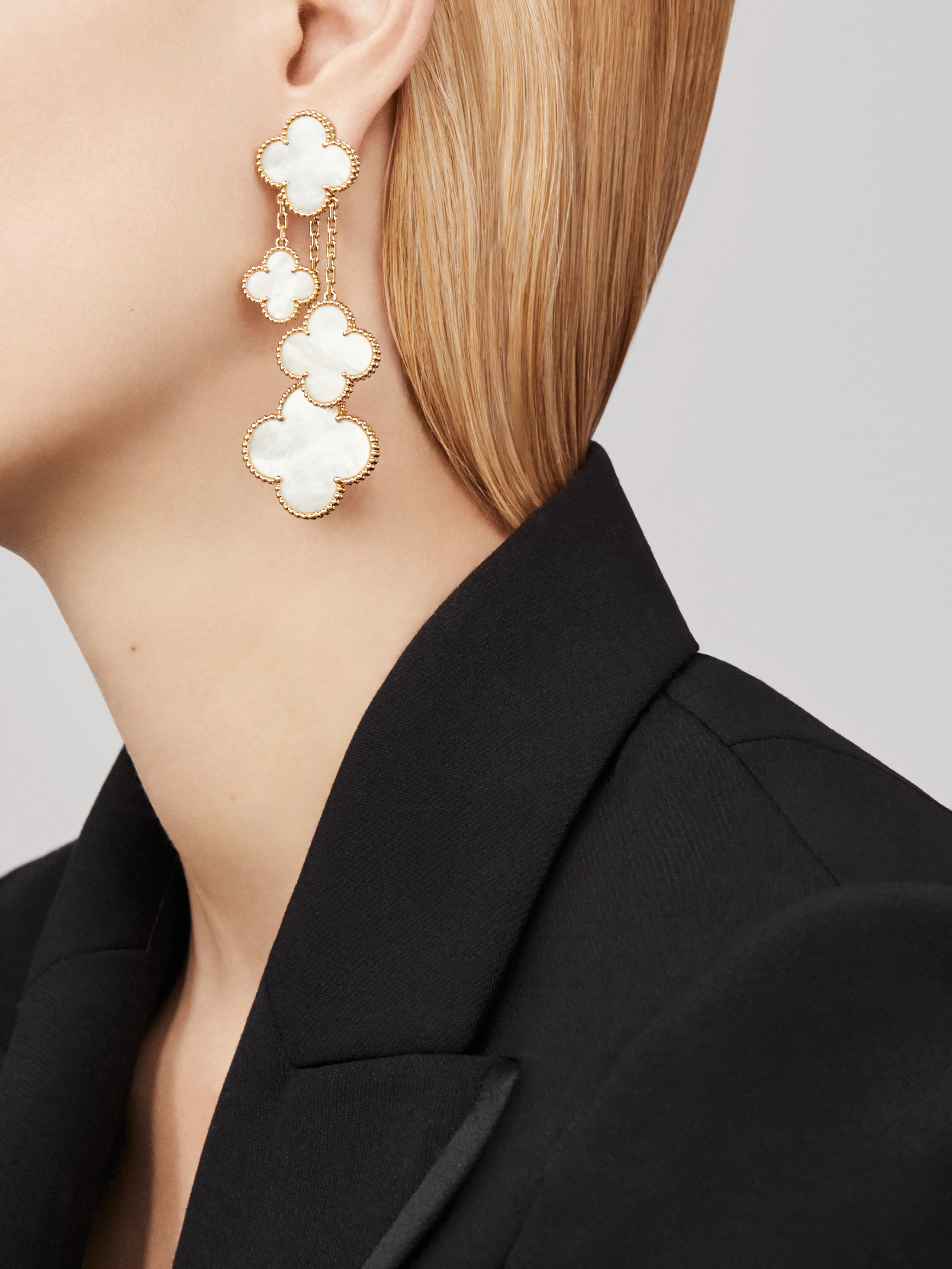 ¡®Glow¡¯CLOVER EARRINGS WHITE MOP 4 MOTIFS GOLD