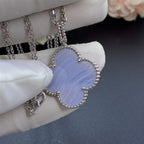 ¡®Glow¡¯CLOVER SILVER CHALCEDONY BIG CLOVER NECKLACE