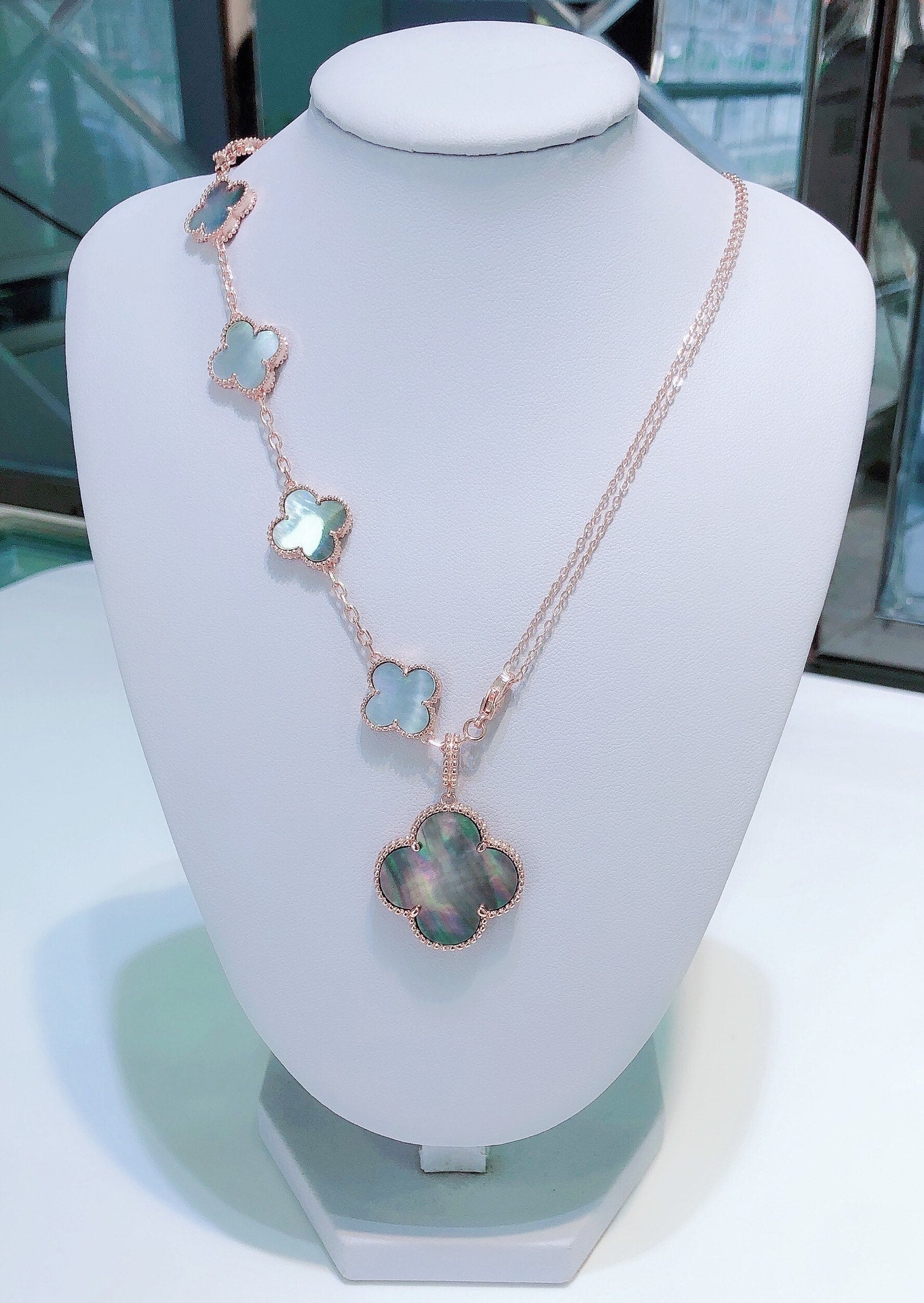 ¡®Glow¡¯COMBINED BRACELET 5 MOTIFS AND NECKLACE DARK MOP ROSE GOLD